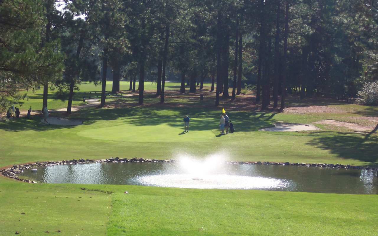 Knollwood Fairways Golf Course
